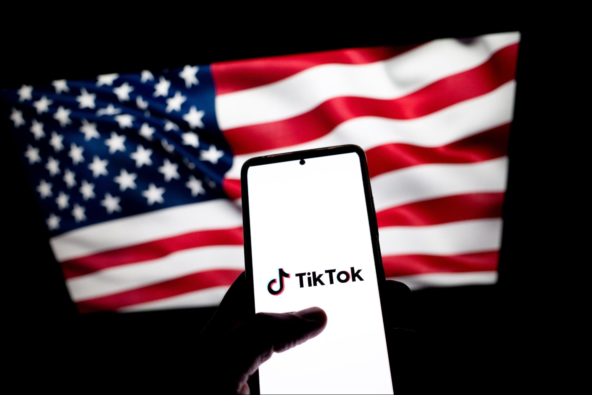 Amazon, AppLovin Submit Bids for TikTok As Deadline Looms