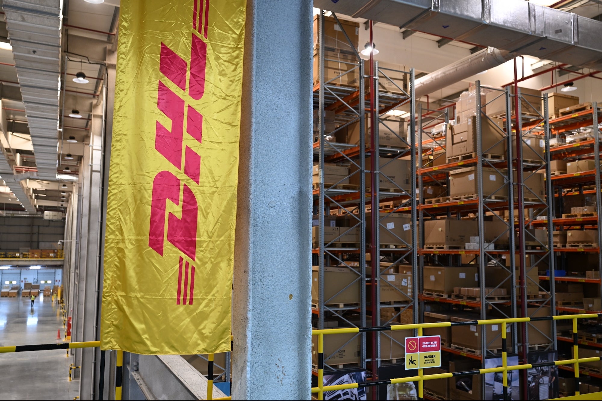 DHL Resuming Shipments Over $800 to U.S. Consumers