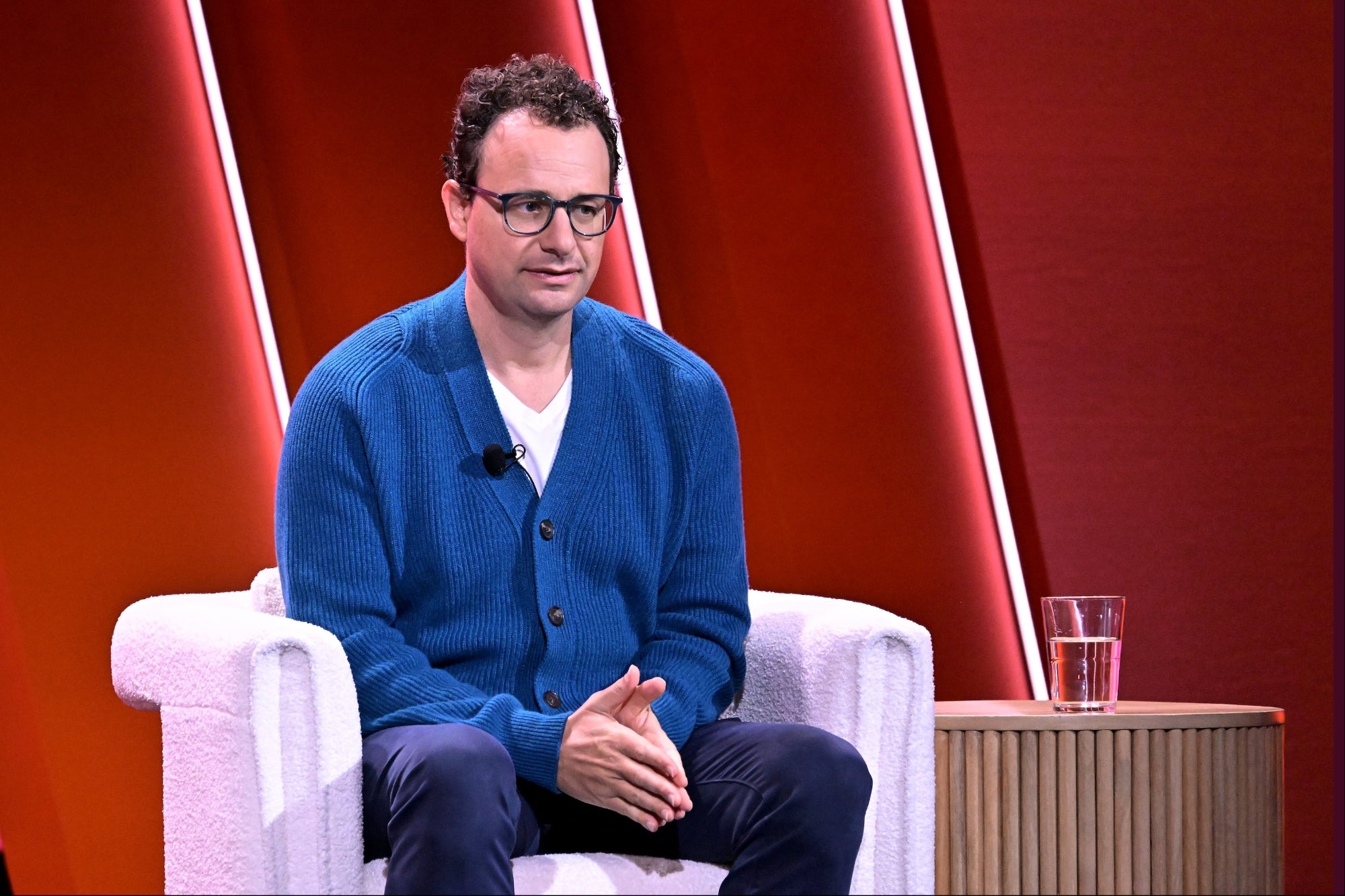 Anthropic CEO Warns That AI Will 'Likely' Replace Jobs