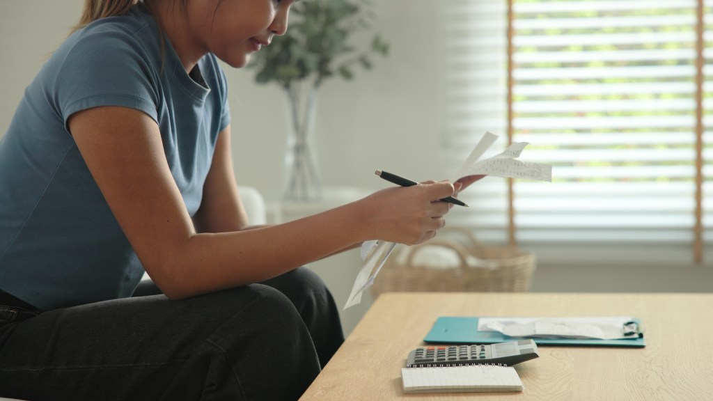 Gen Z Hits Wealth Milestone Average Boomer Didn't Until Age 32